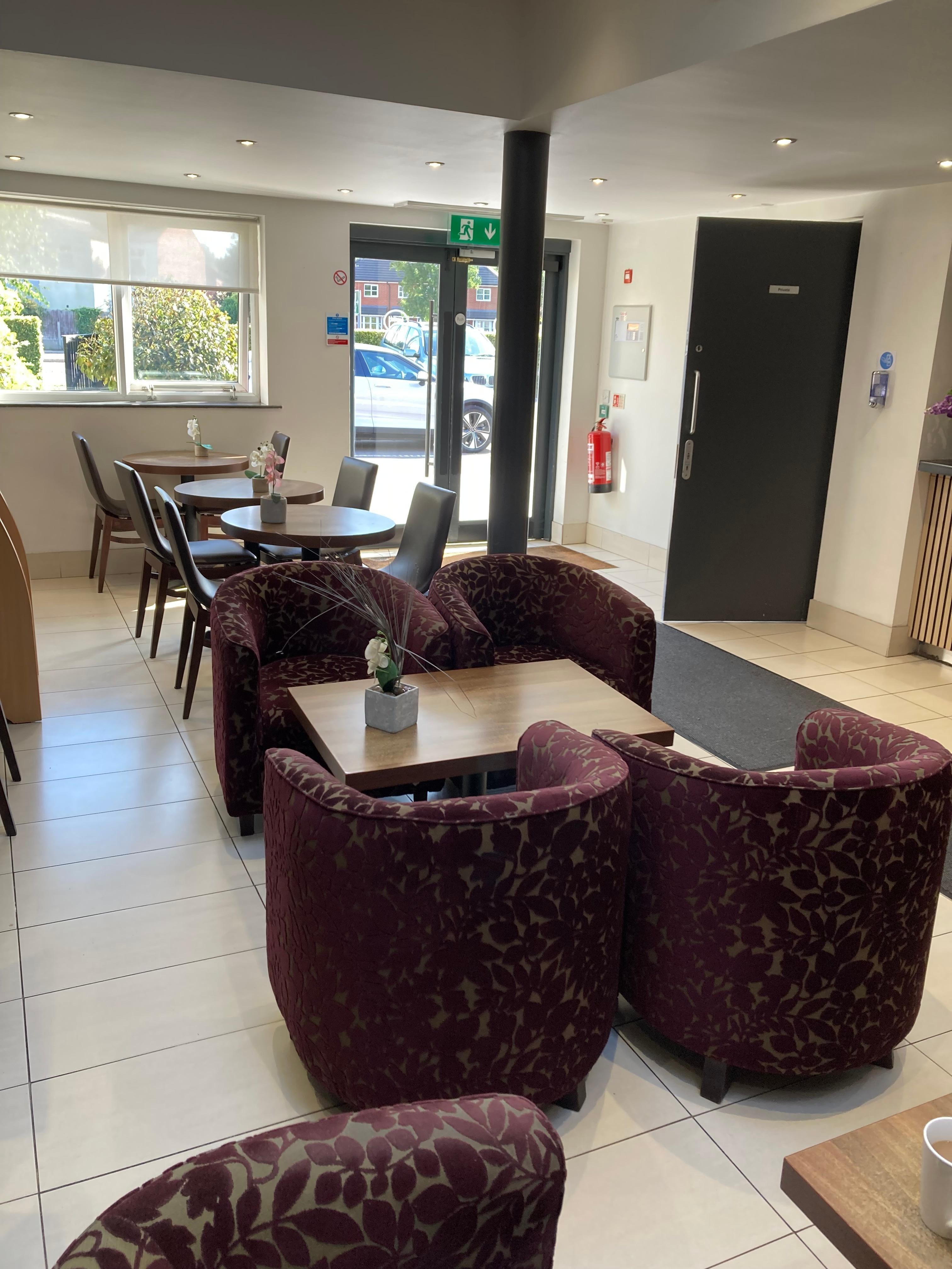 Reception, very nice and comfortable. 