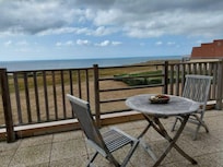 Balkon mit Blick auf das Meer