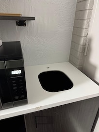 Kitchen sink MISSING!