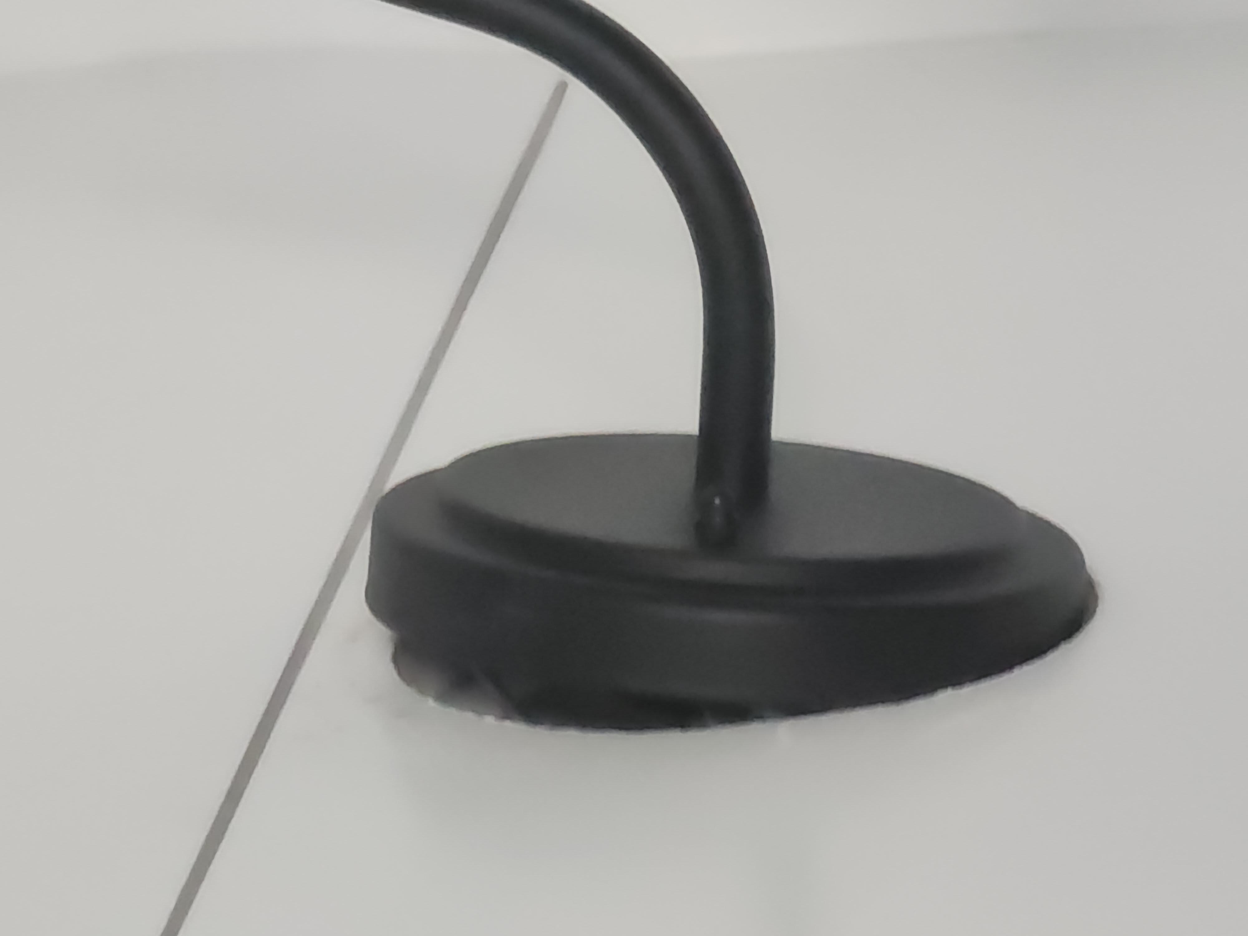 Another look loose light fixture 