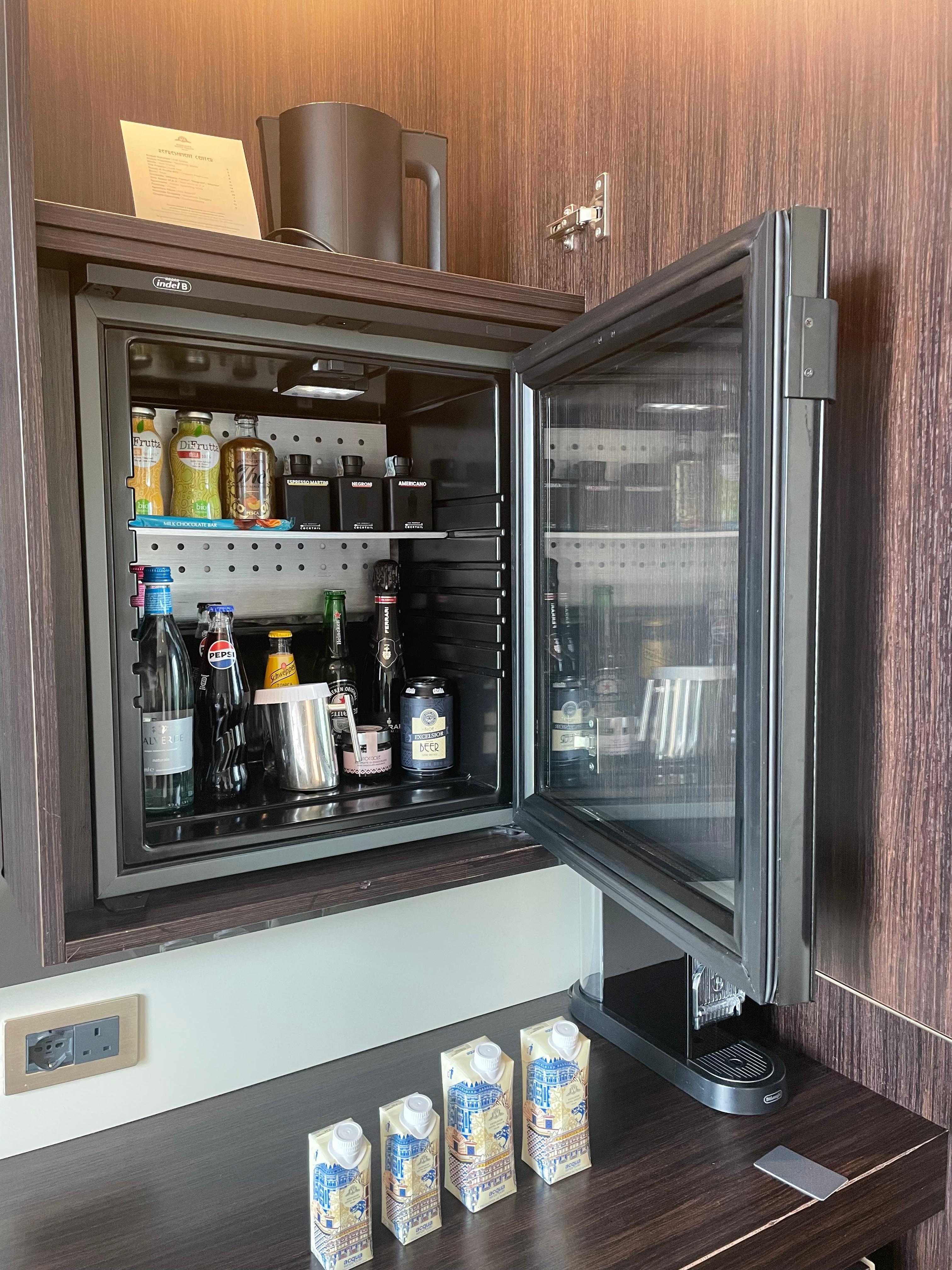 Room mini bar