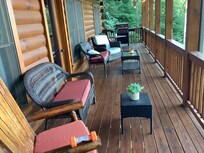 The most relaxing deck with an awesome view!!
