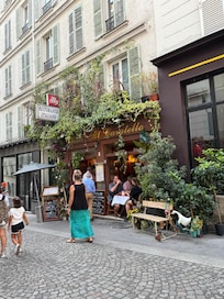 1 block from the apartment. We did not eat there, it just looked so charming!