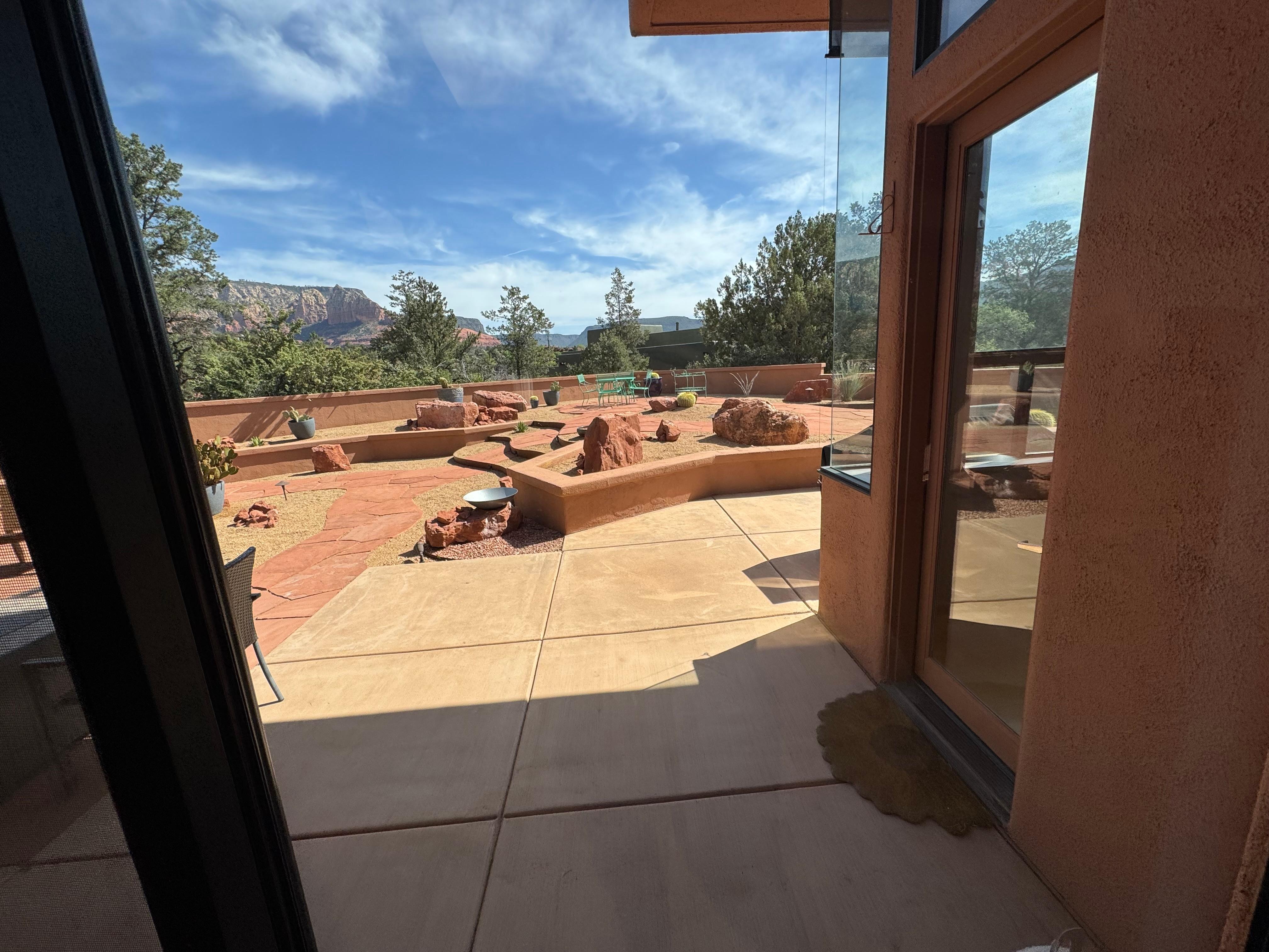 Gorgeous backyard 