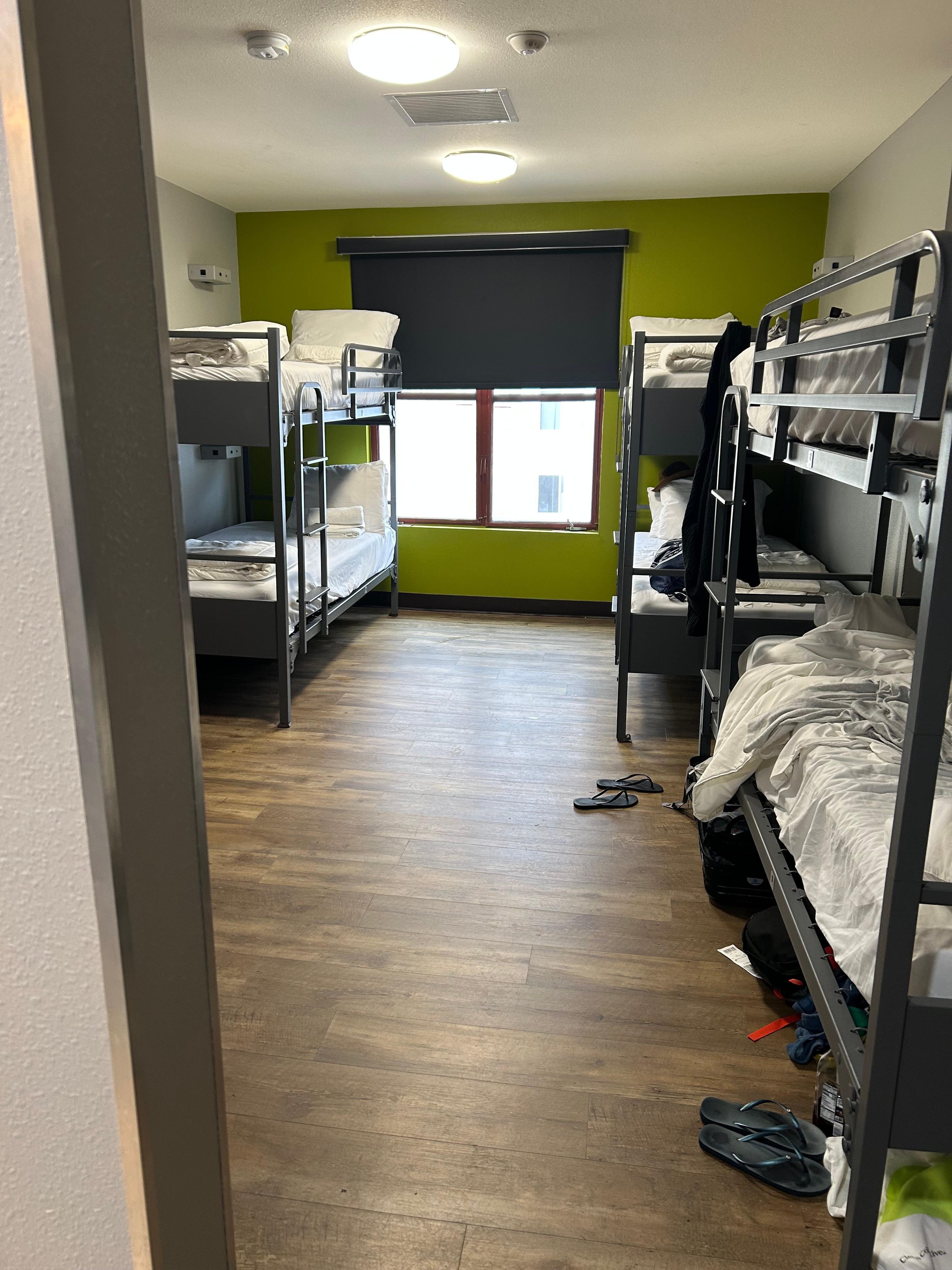 初のドミトリー、ぐっすり眠れました。当たり前ですが、荷物の整理などちょっと不便です。