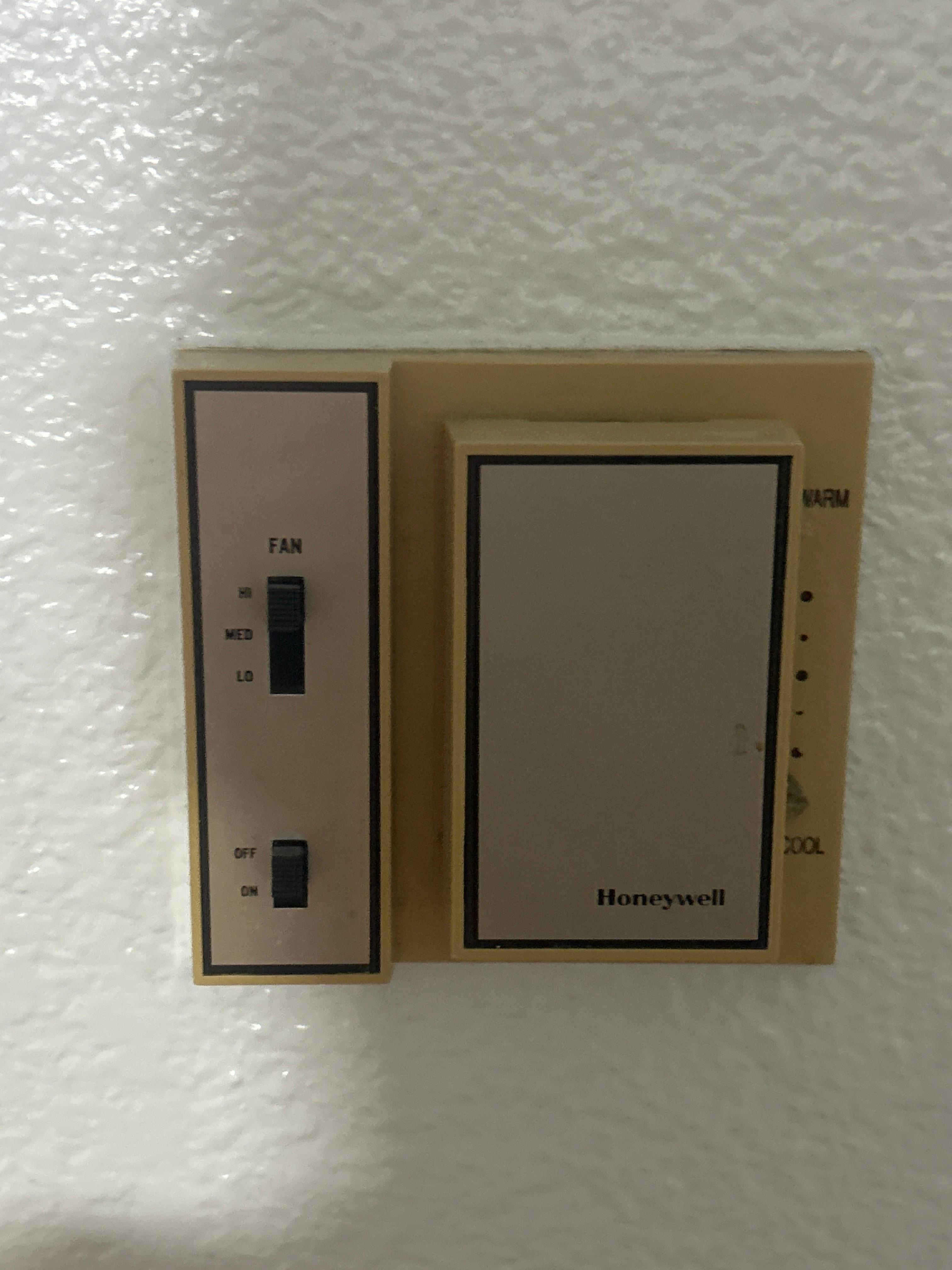 Old thermostat that dosnt work its hot 🥵