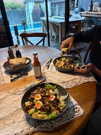 Eat in at the well equipped kitchen or simply pick from the many eateries and wine bars a short 5 min walk