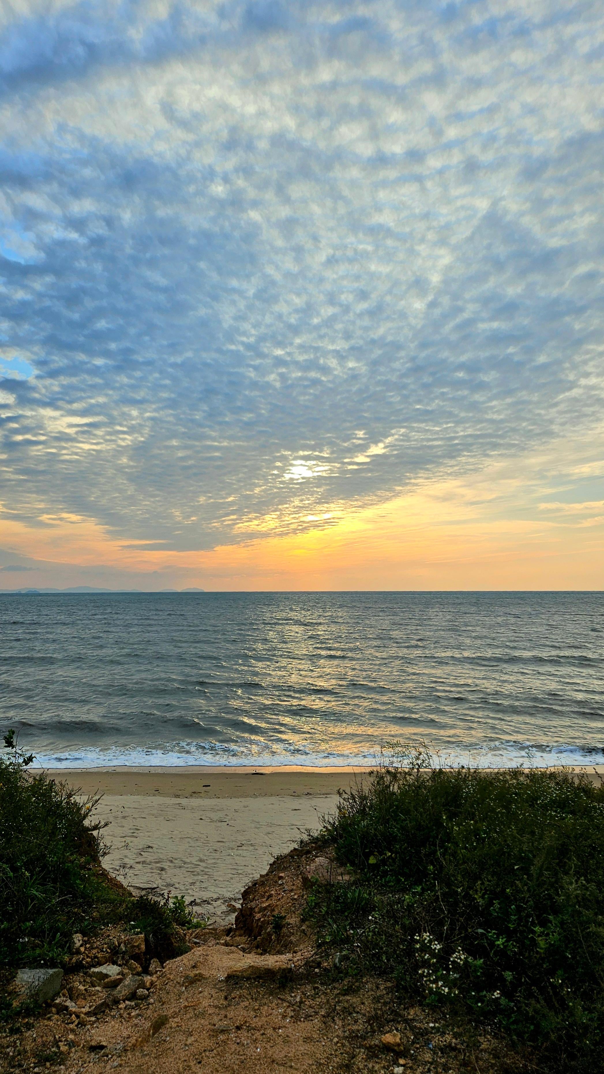 Short walk down to the beach to watch the sunset