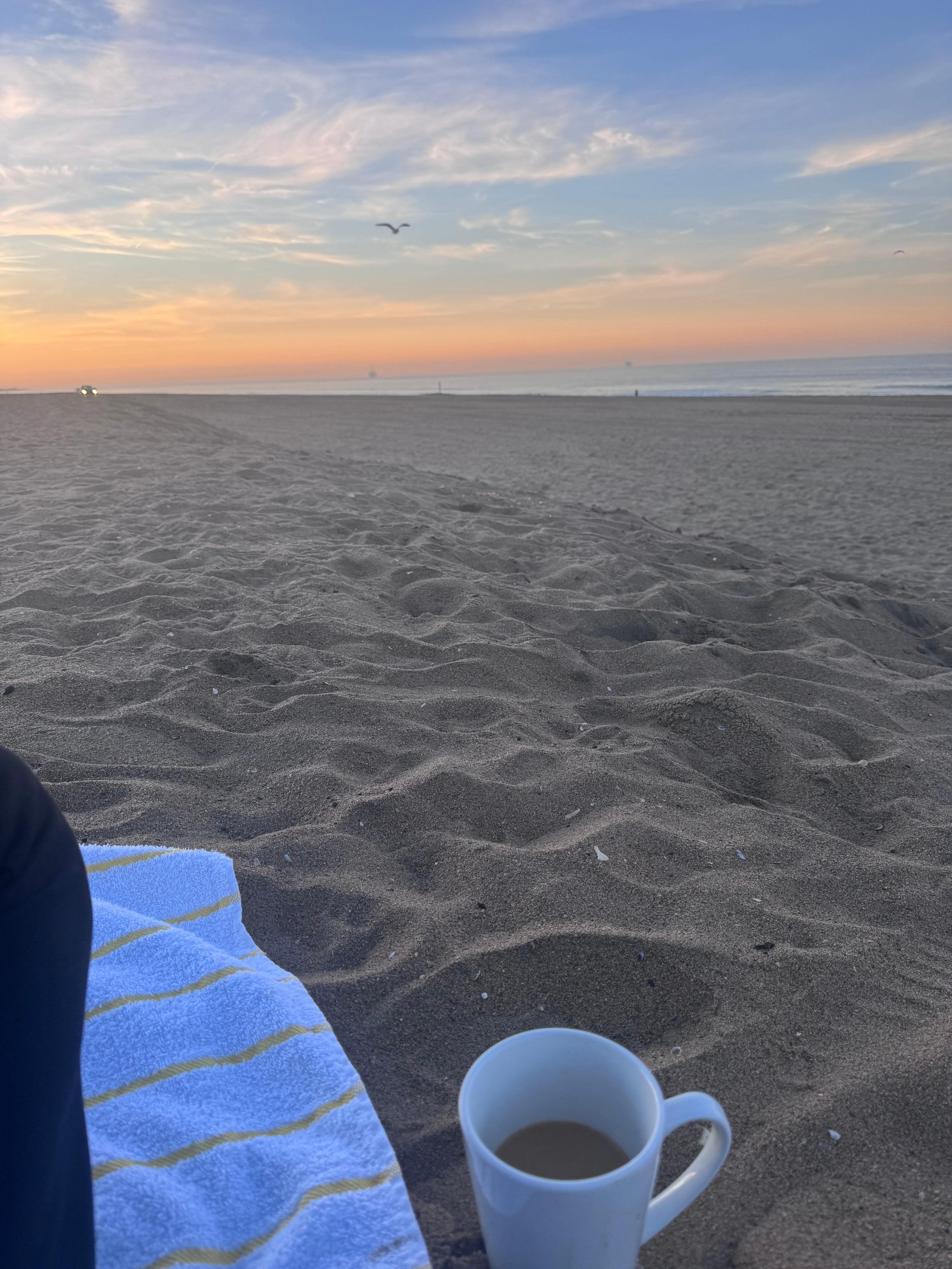 Morning sunrise with your coffee is within steps at the front door. Quiet and exclusive stay a great retreat from  the city. 