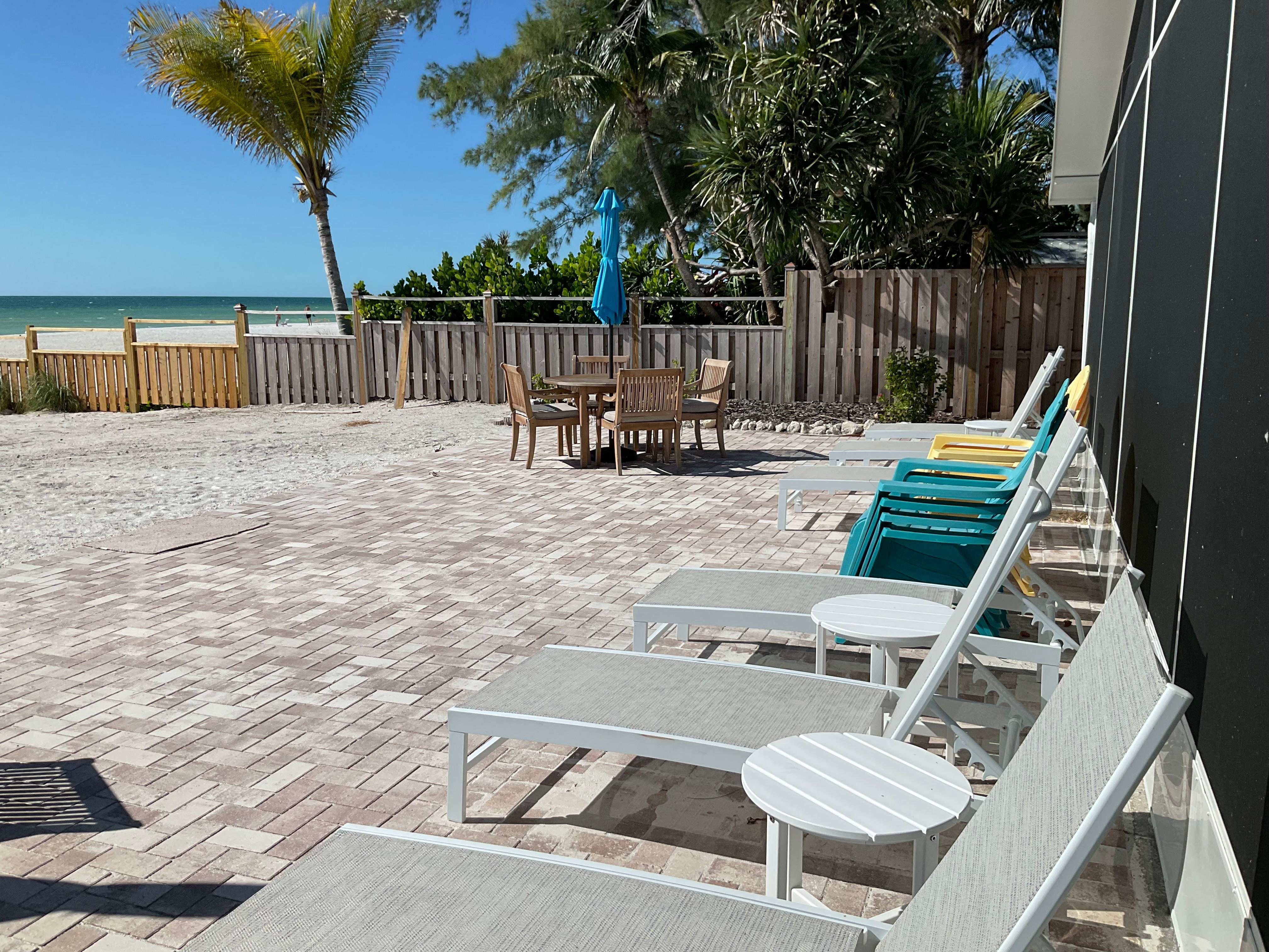 This is a nice sitting area outside 