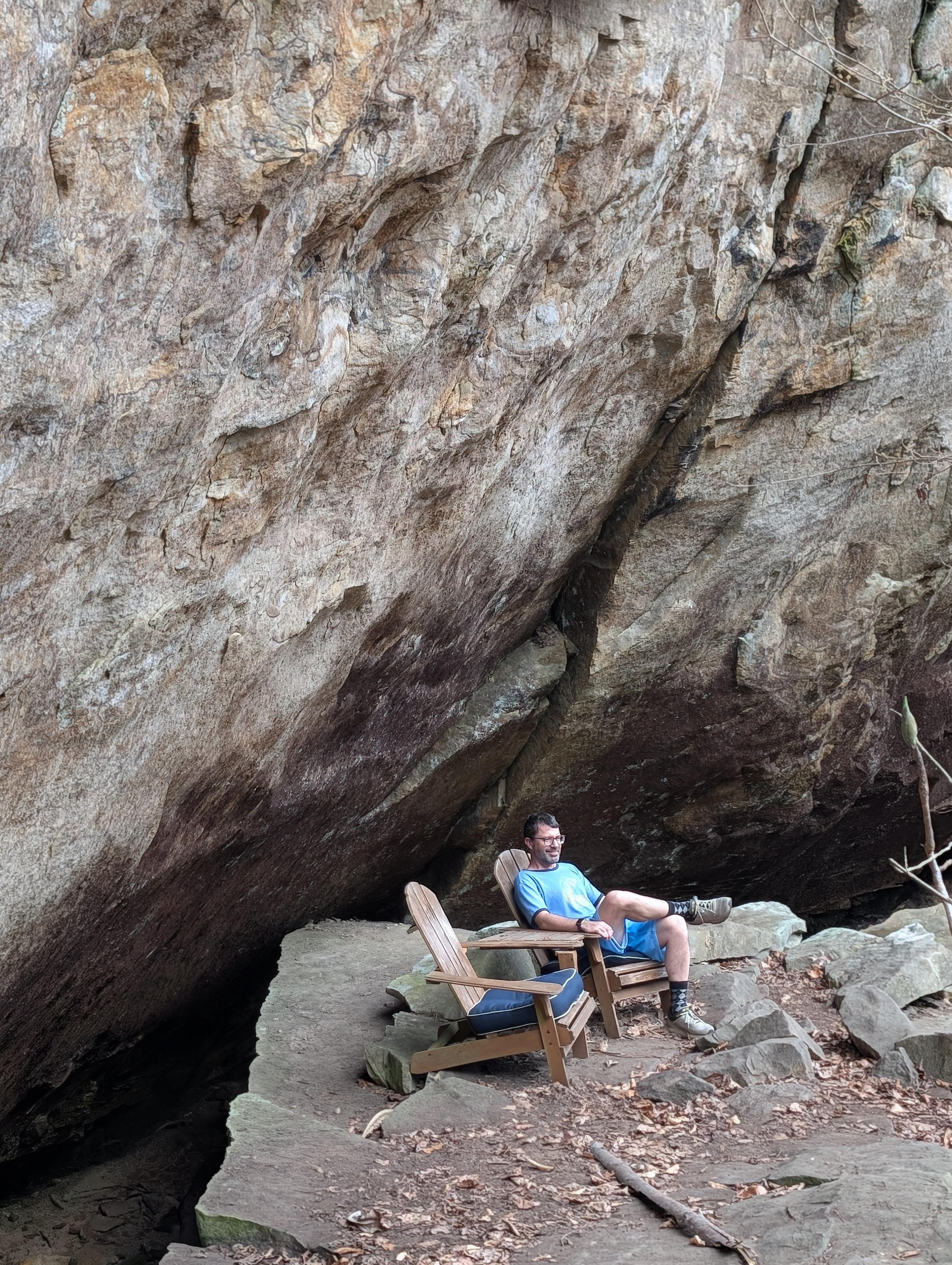Several areas to sit & take in the scenery.