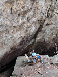 Several areas to sit & take in the scenery.