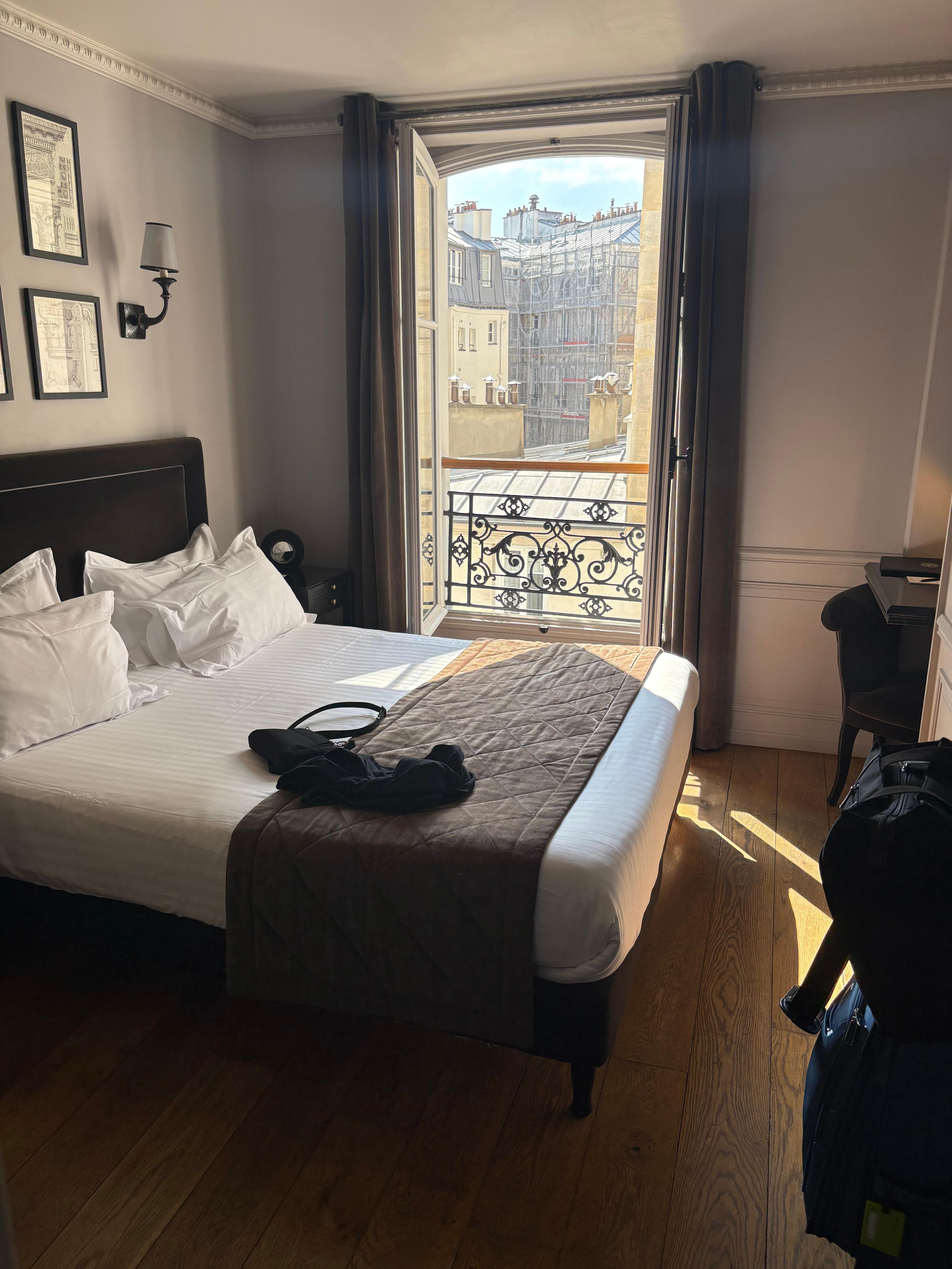 Charming little room with comfy bed