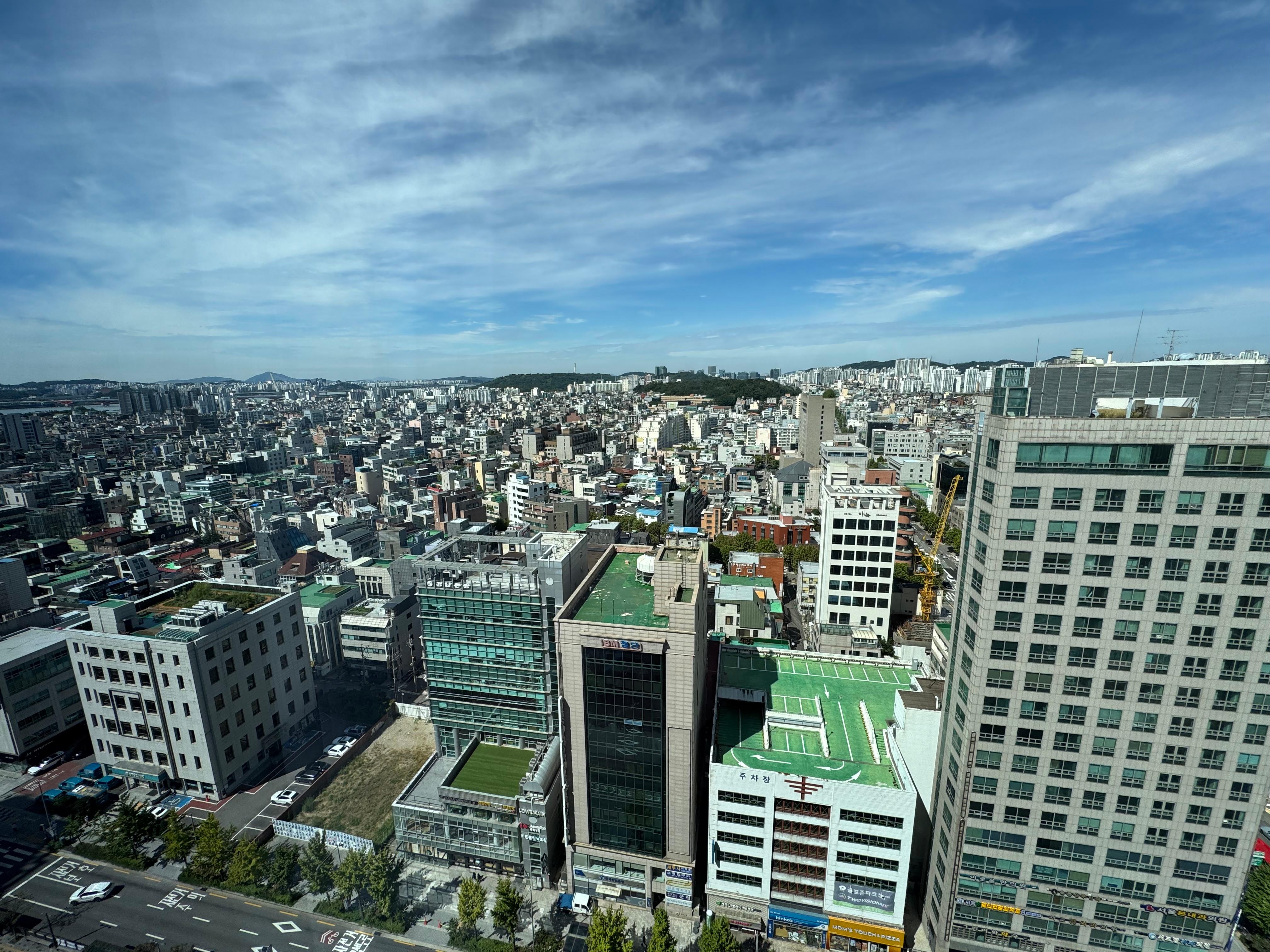 Huoneesta 1904 näkymä.