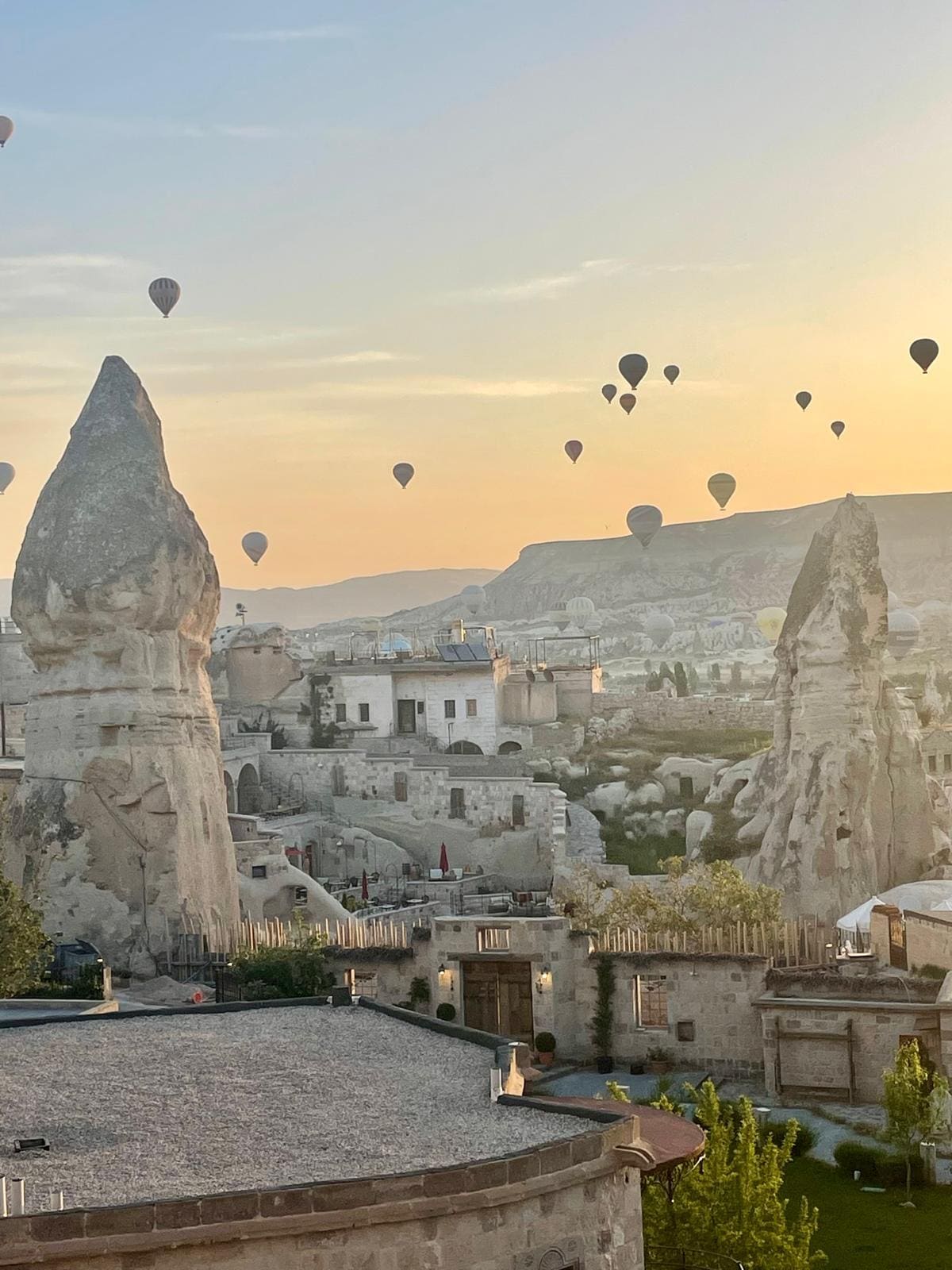 Early morning balloon watching