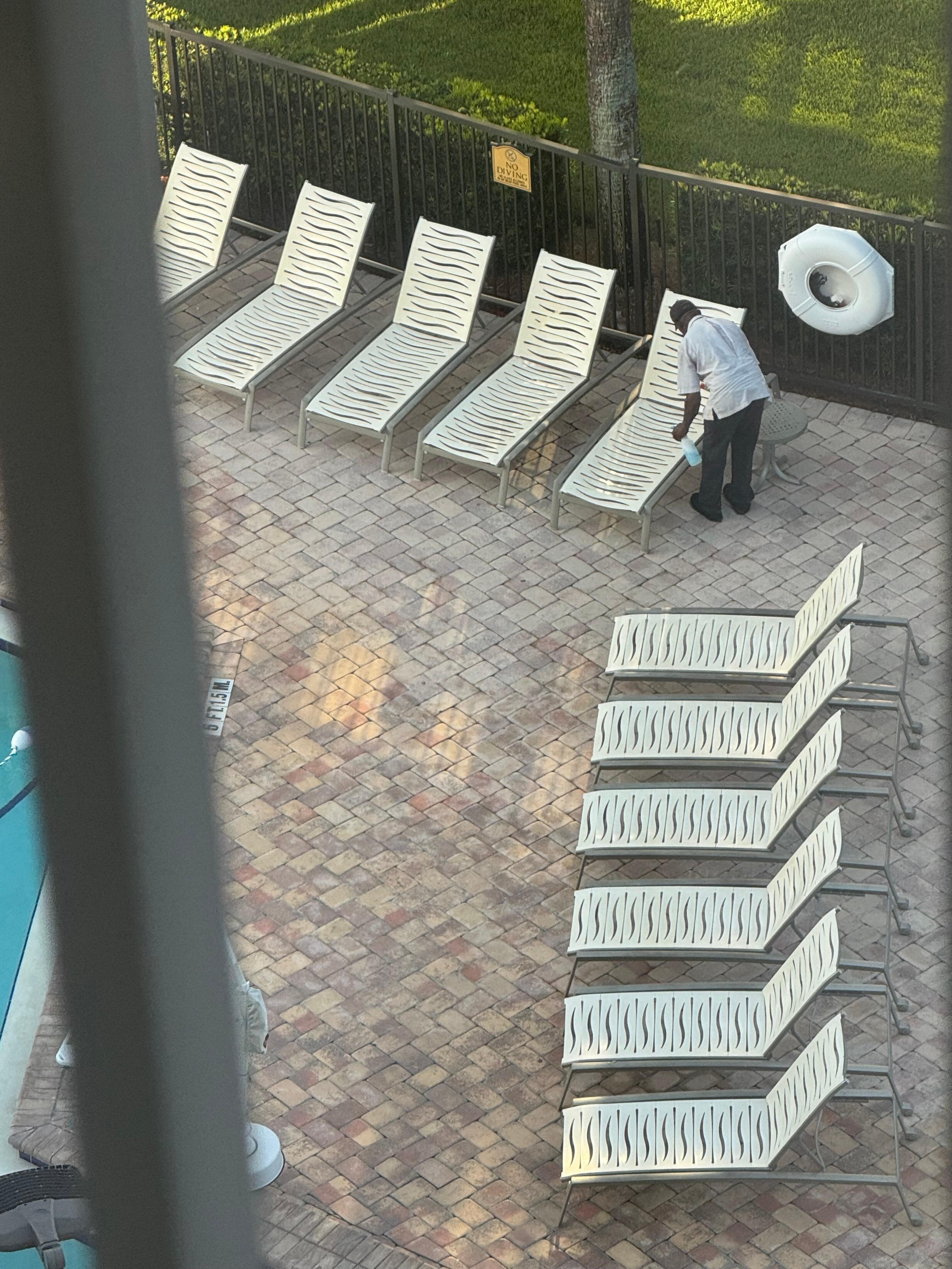 Pool kept maintained and very clean