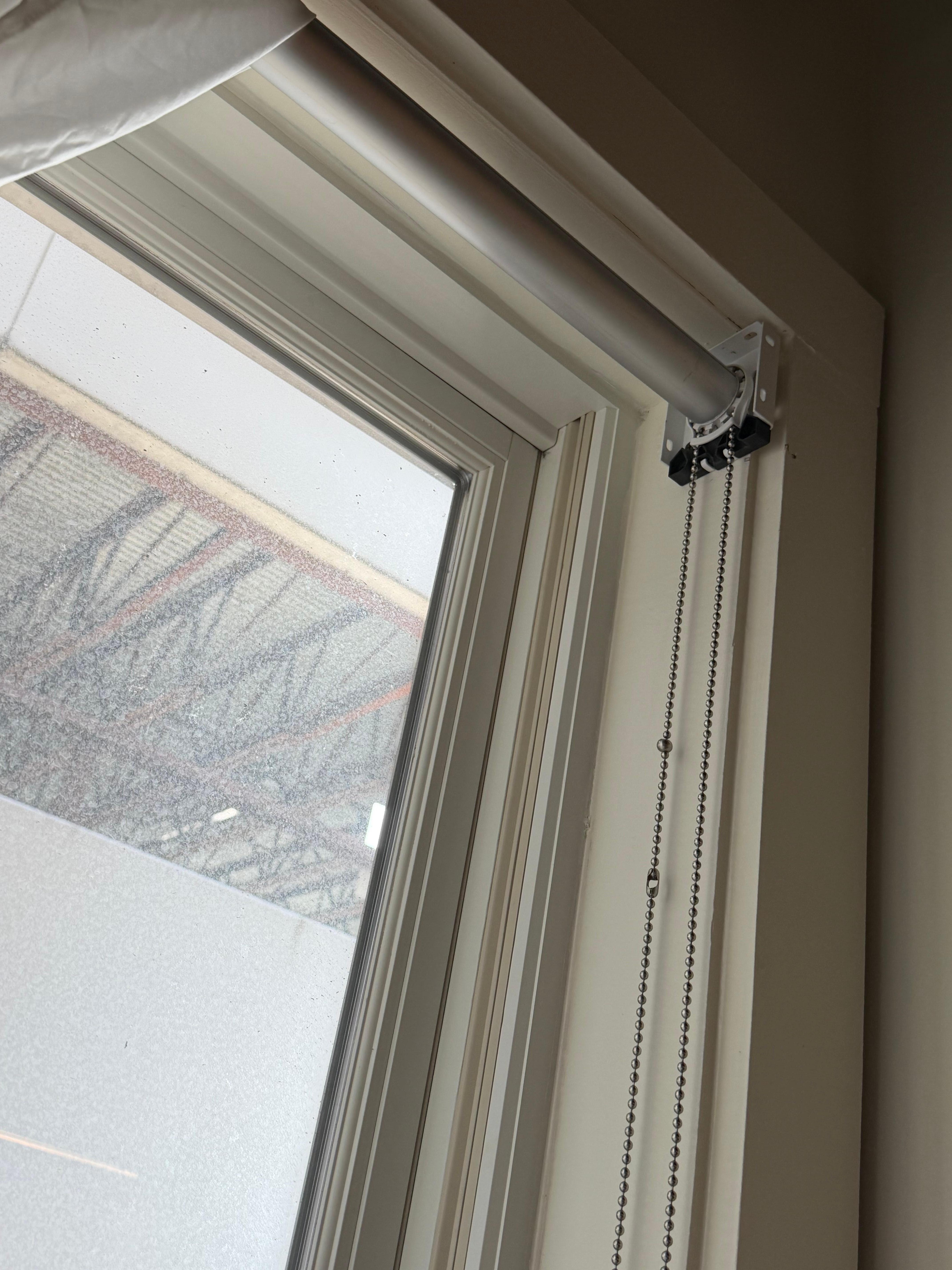 Missing shade in living room 