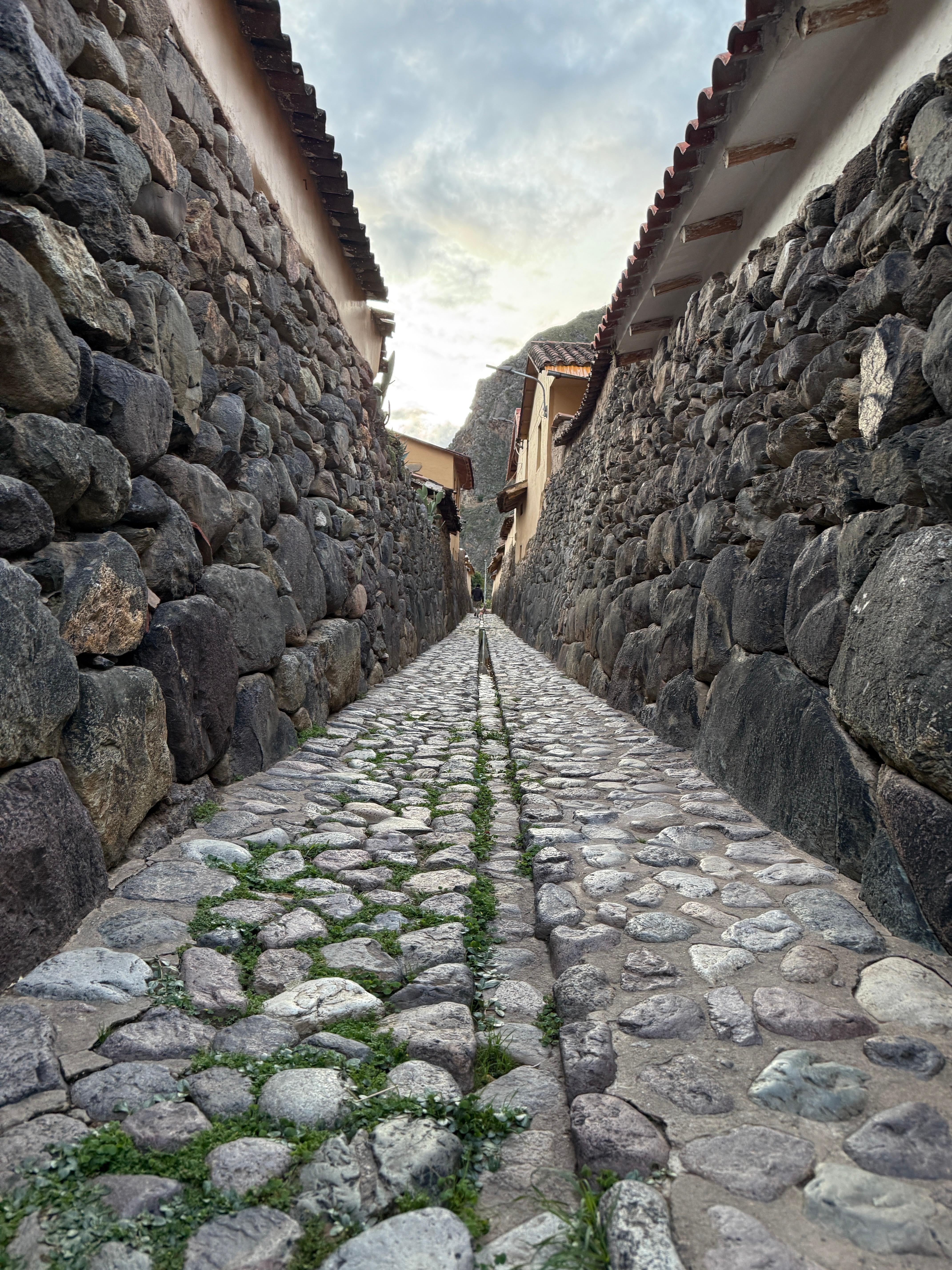 Few minute walk to town centre