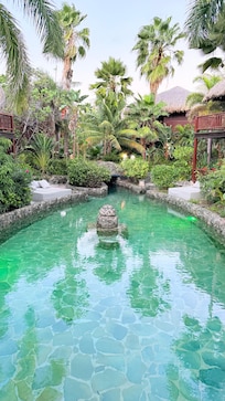 Hall entre hotel e praia.