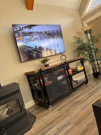 Living room
Didn’t get any other interior photos but the ones on the posting do NOT do it justice. Spacious, roomy and fully equipped.