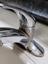 Bathroom faucet