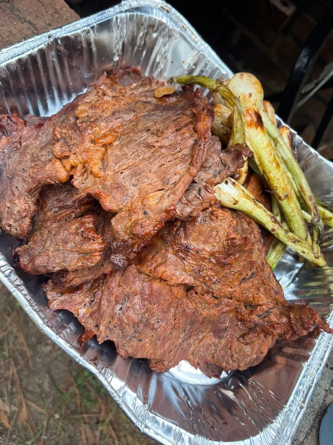 The grill was perfect for grilling carne. 