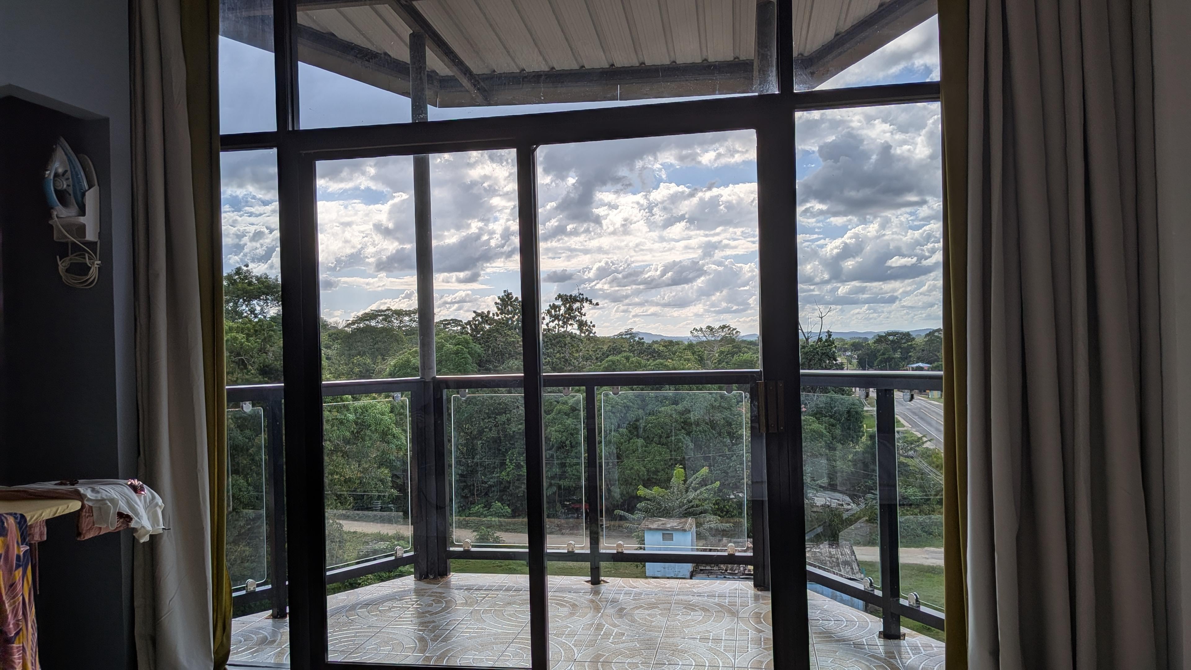 Breathtaking floor to ceiling views.