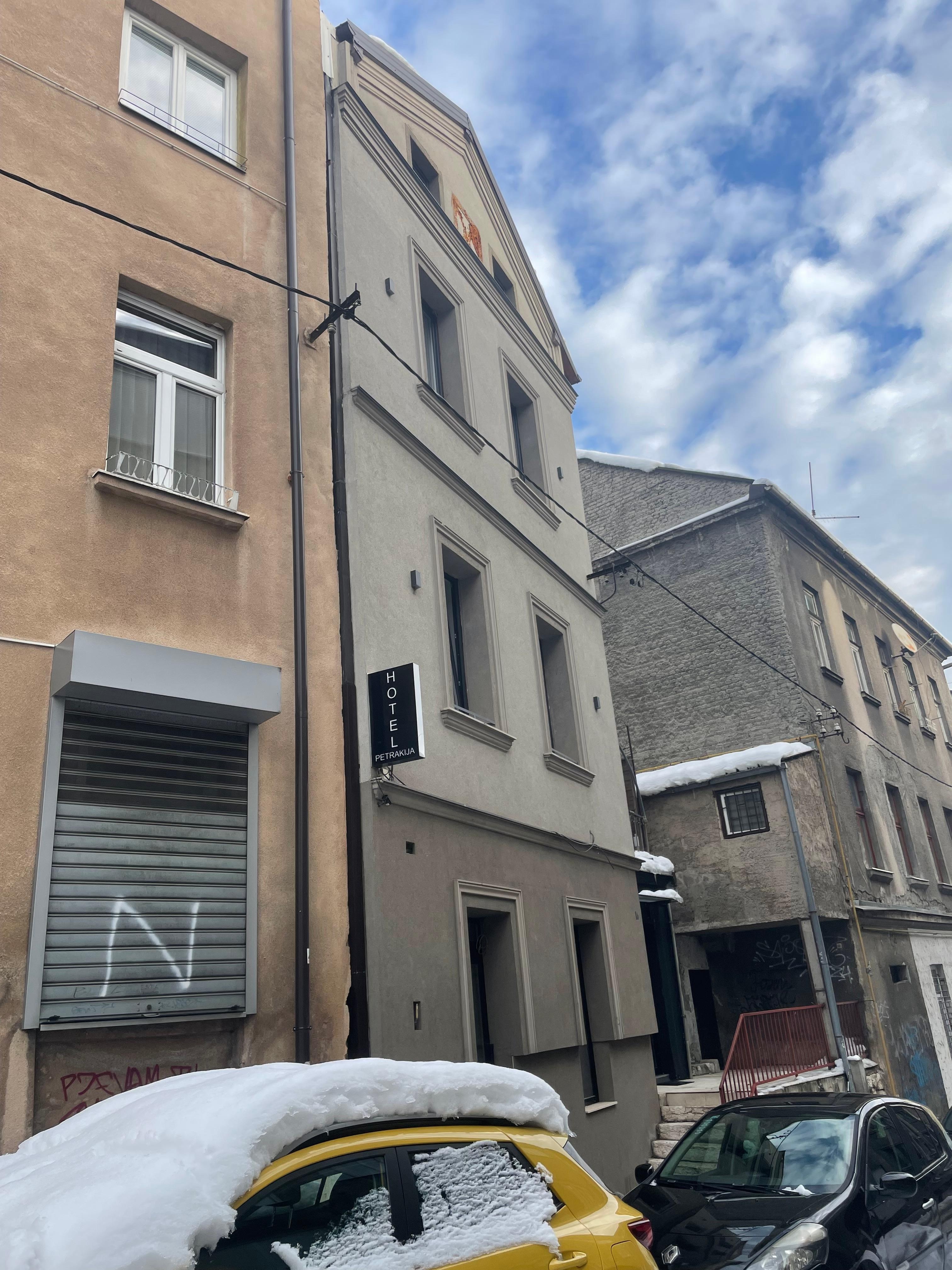 a few minutes walking to the shopping street, hotel location in the heart of the city