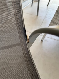 Zigarette am Stuhl