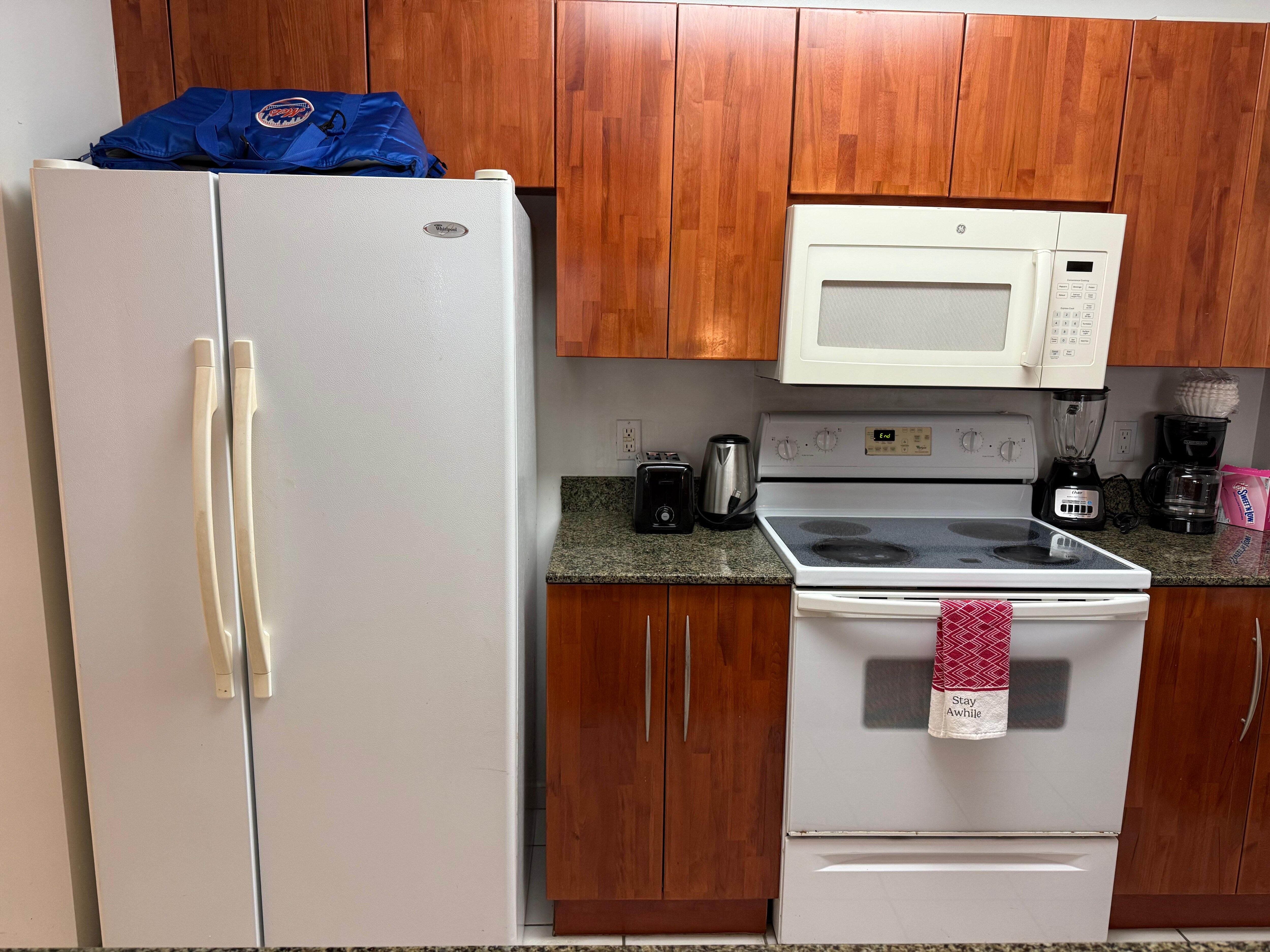 Kitchen appliances not upgraded per the advertised unit
