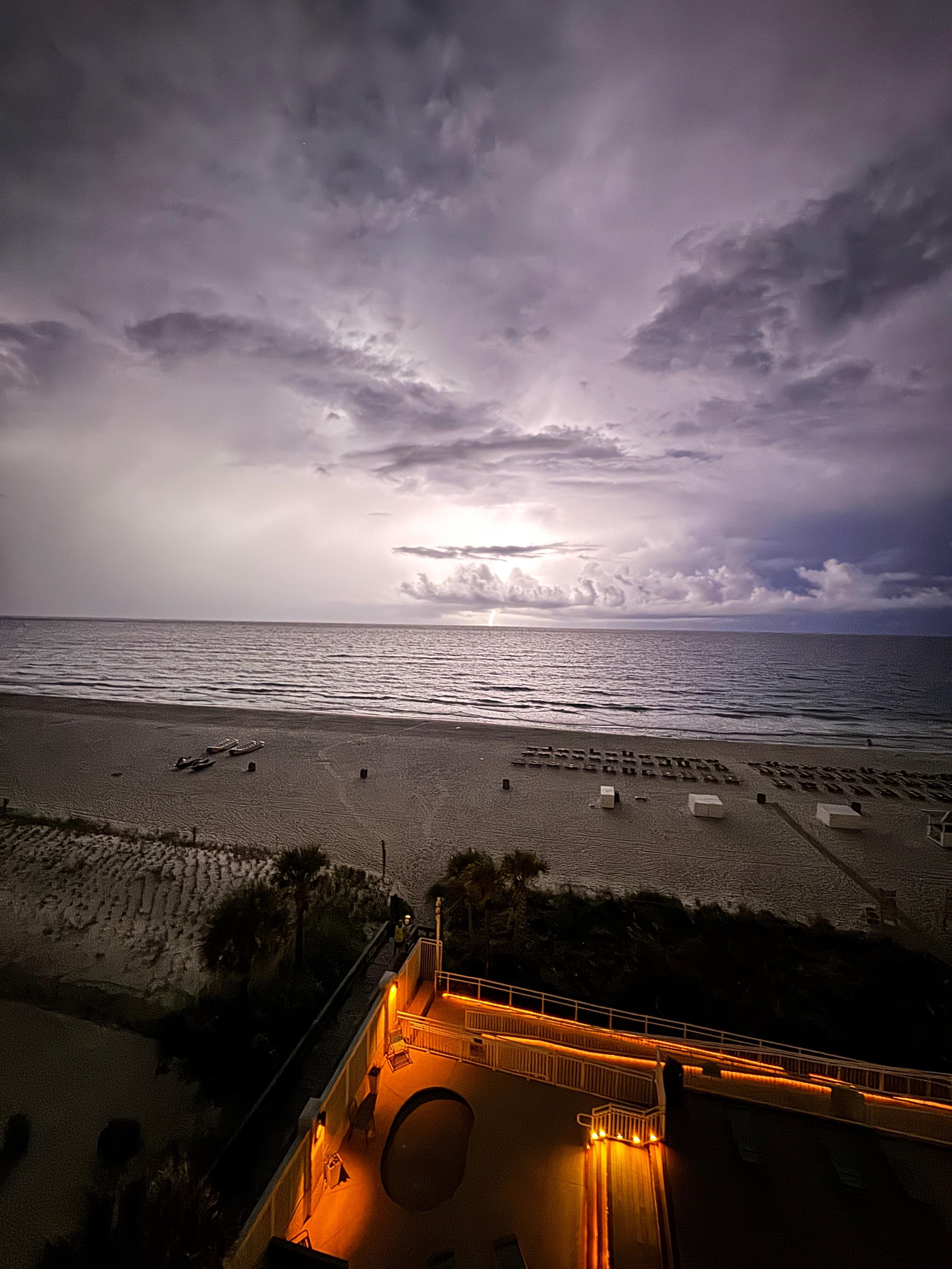 Storm rolling 