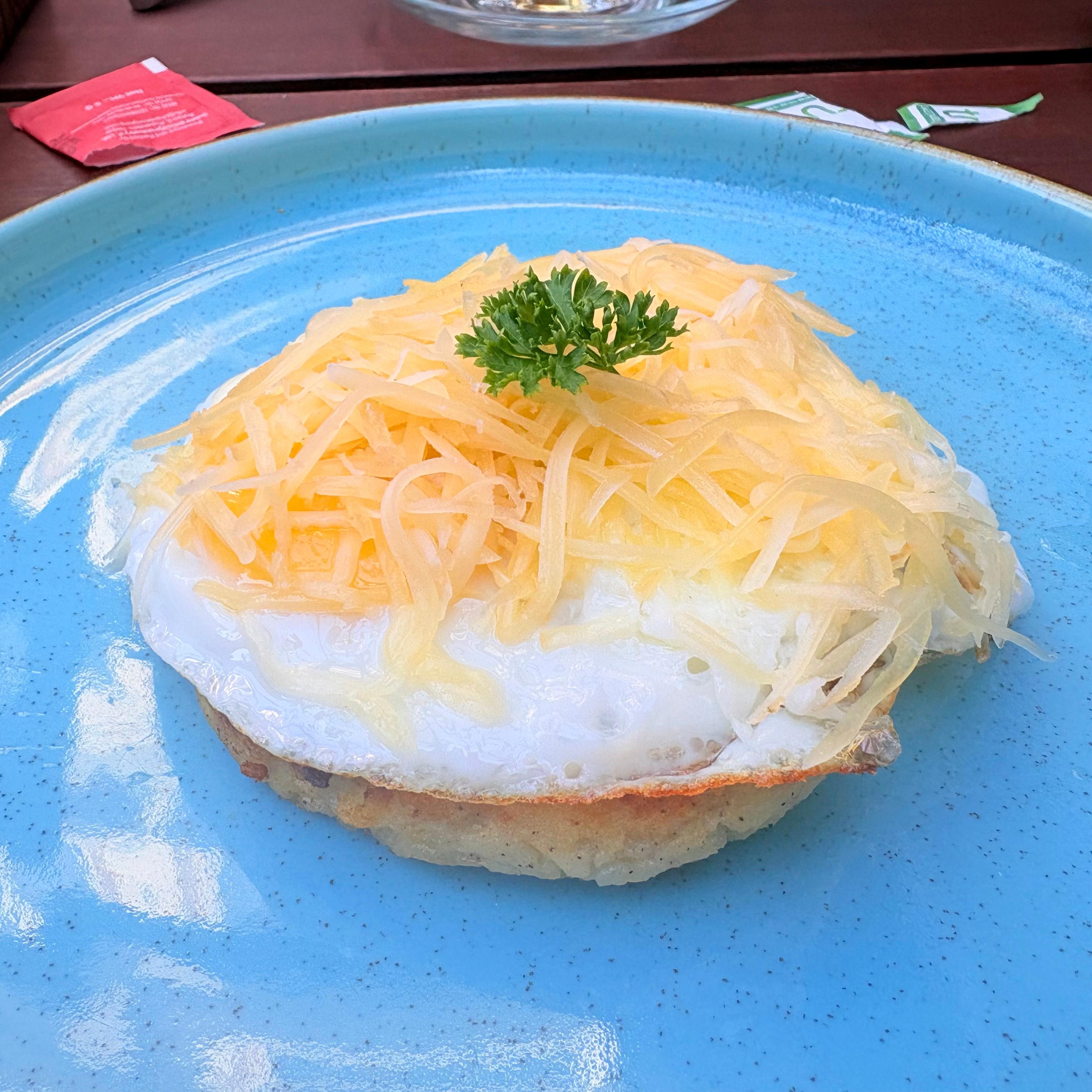 Potato Rosti, Egg w/Yak Cheese