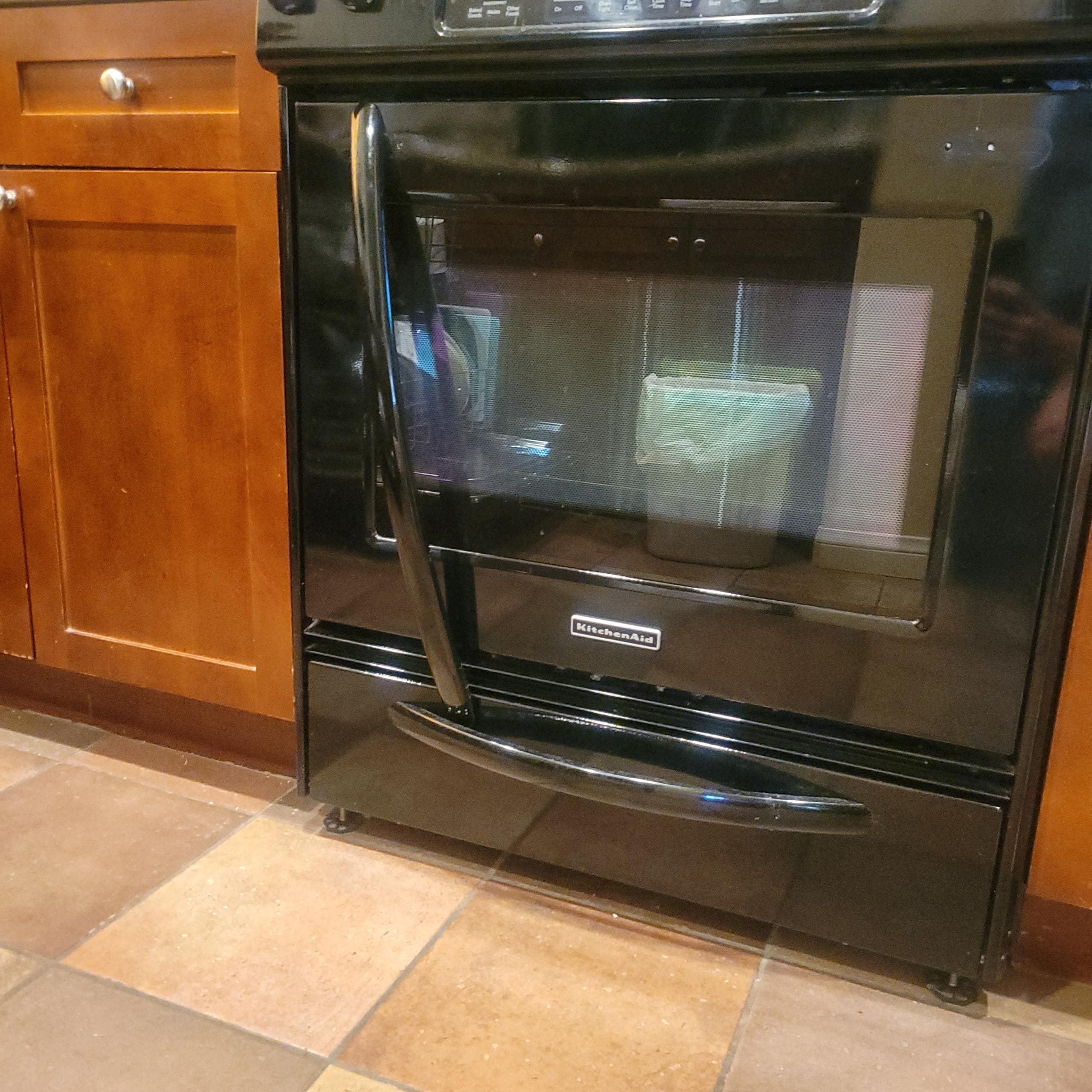 Oven handle that broke as my wife was taking out a sheet and caused her burn.