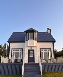 Full of charm. Just a dream.