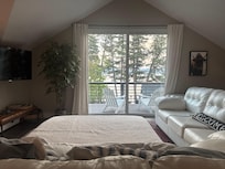 The pull out sleeper had the best view!