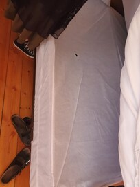 Bed without support slats