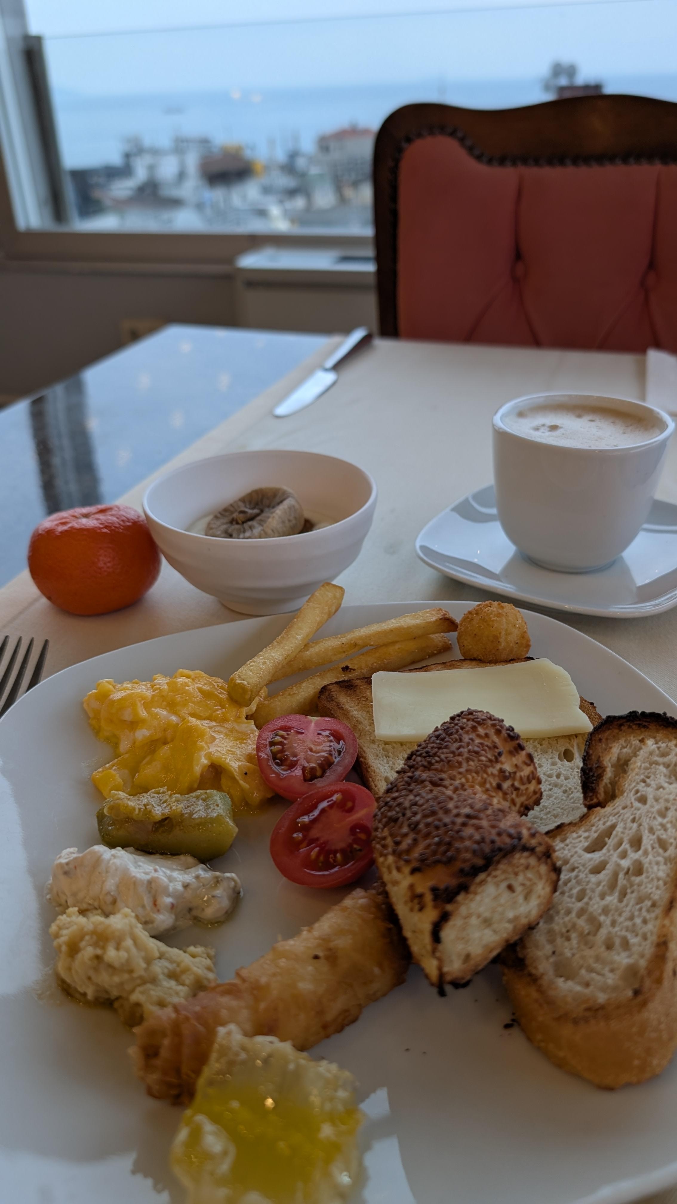 見晴らしのよいルーフトップレストラン