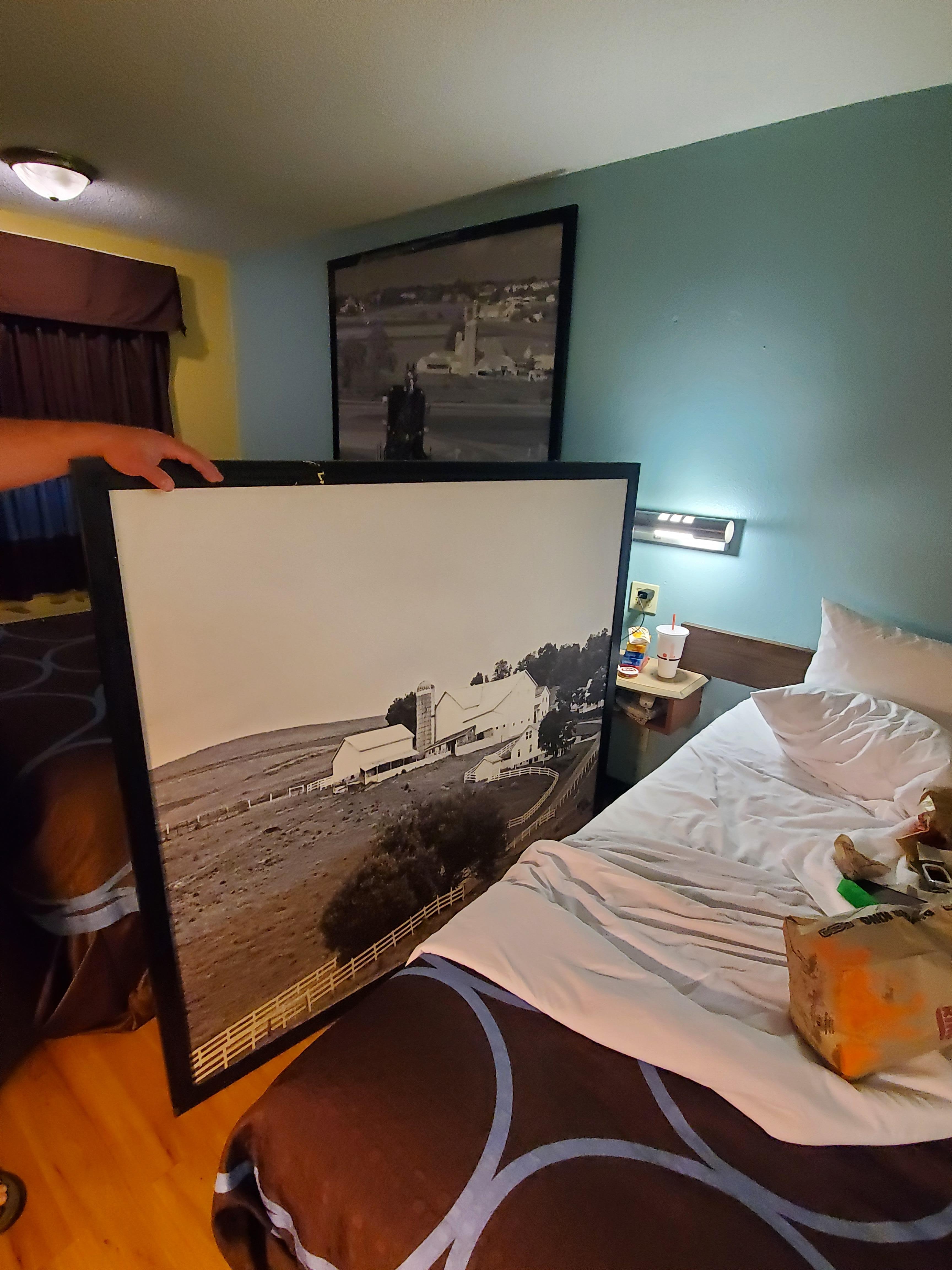Large photo that fell.