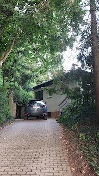 Hofeinfahrt zum Eulennest