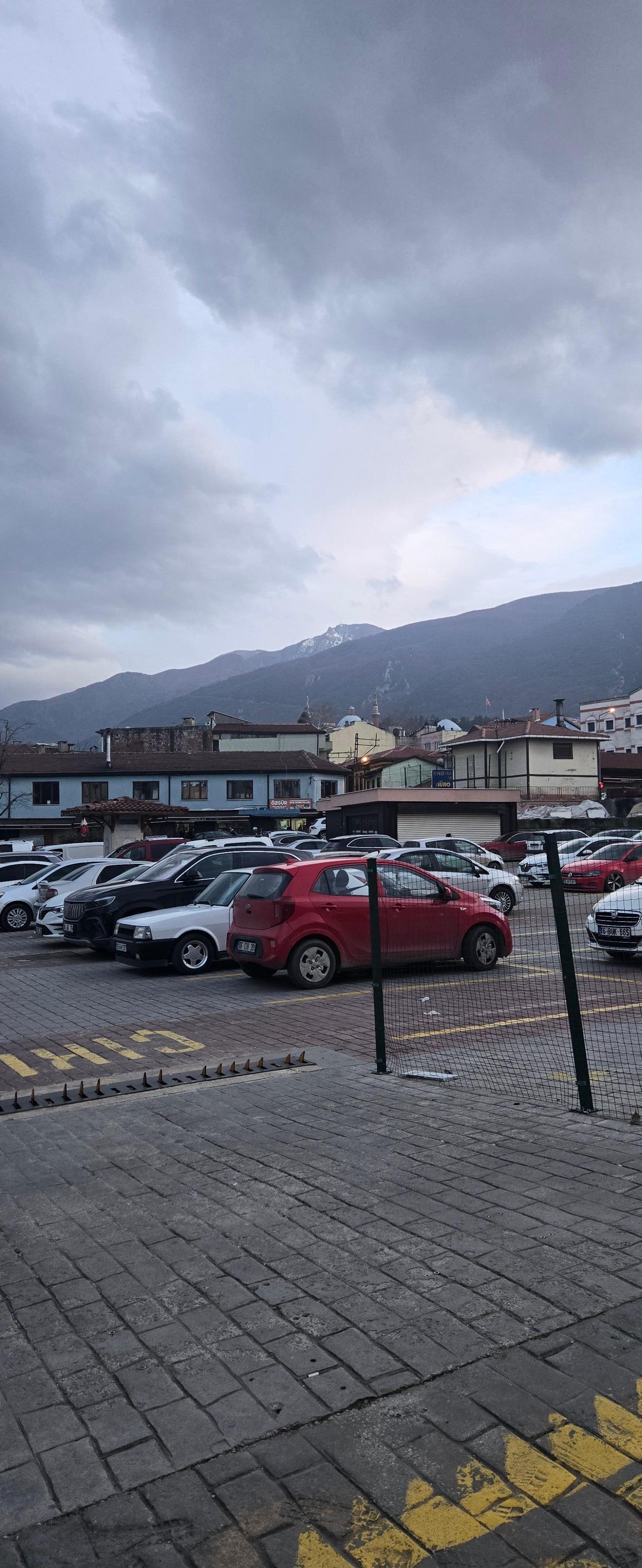 Ücret alınmayacak denilen otopark