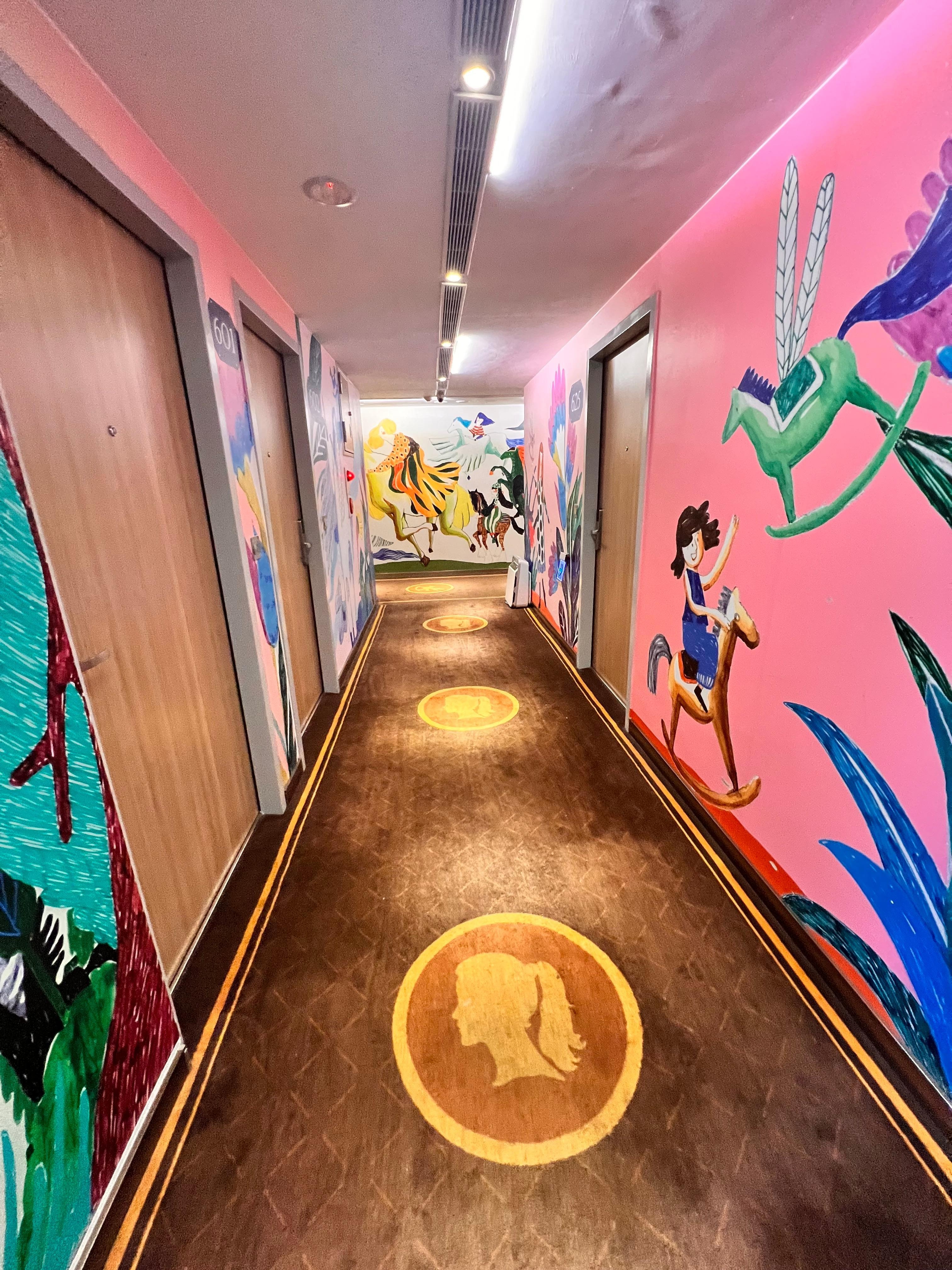 走廊的插畫貼圖