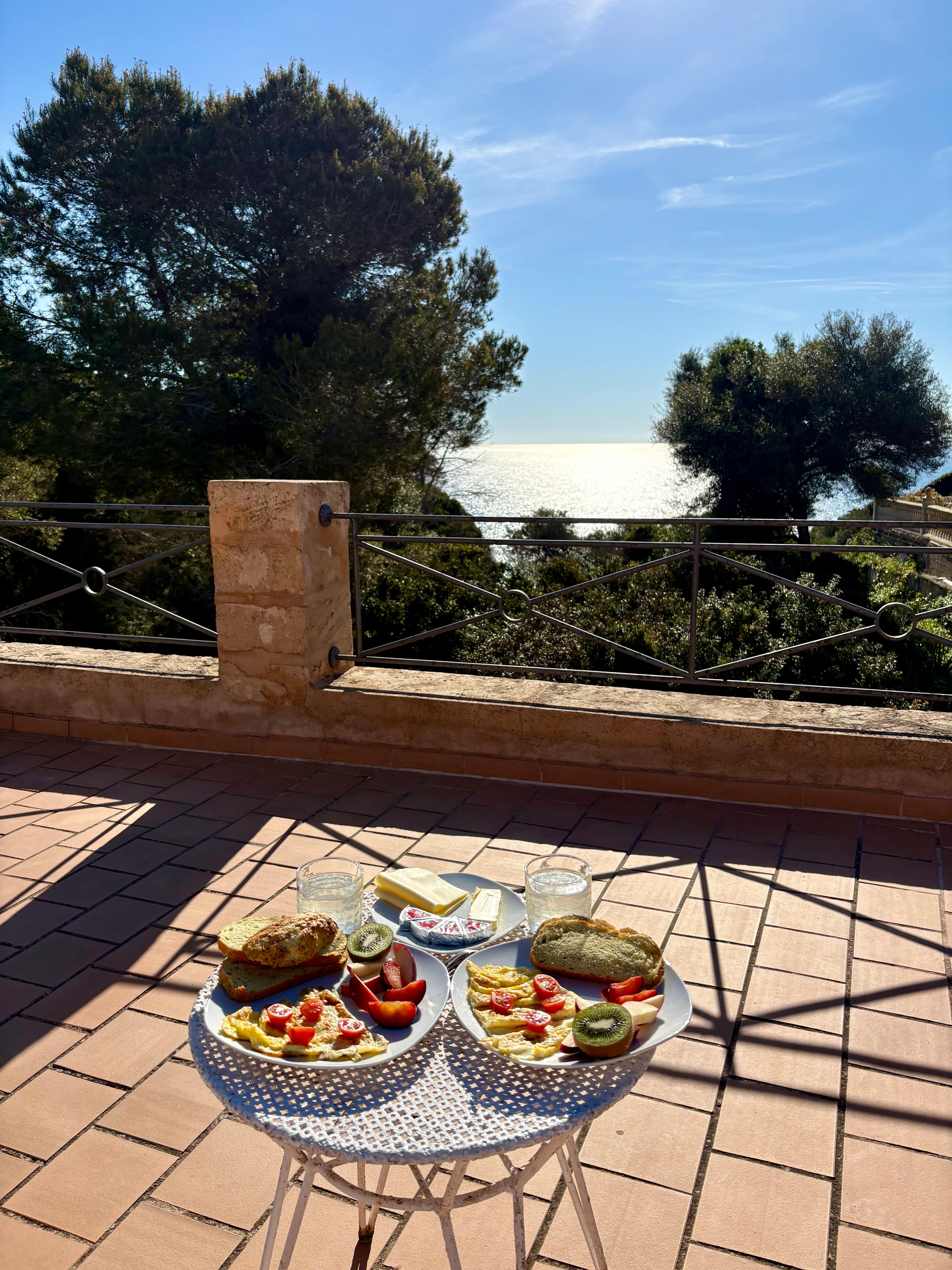 Frühstück auf der Dachterrasse