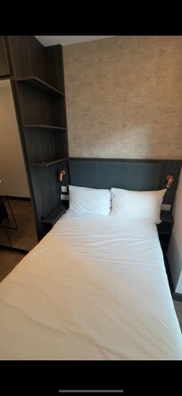 Single bed trying to be a double