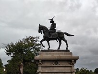 伊達政宗騎馬像