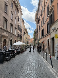 Roman Street