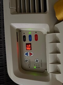 It took forever for me to figure out that you have to turn them both on the same degree at the same time.