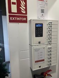 建物内部のキーボックス