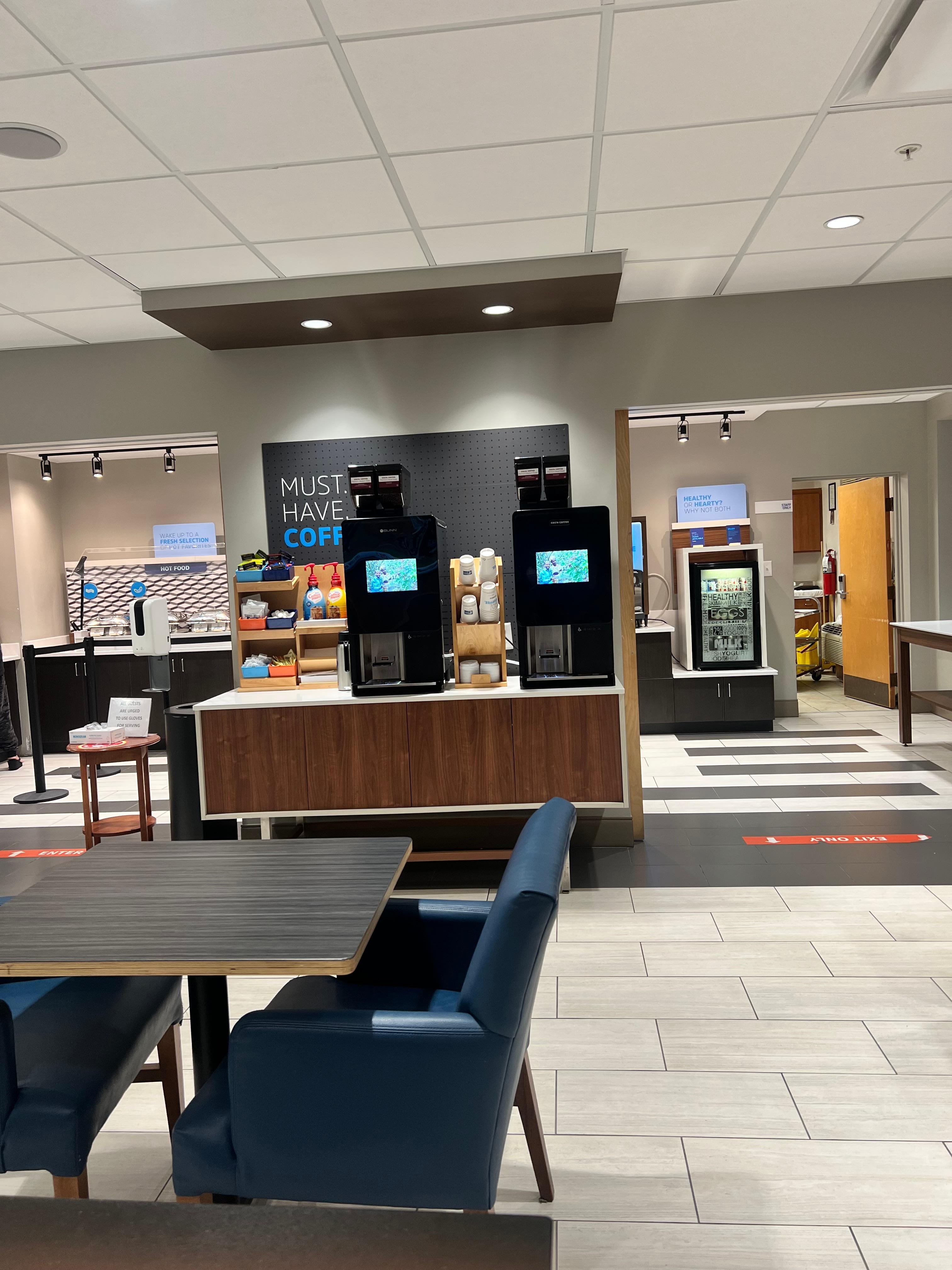 I enjoyed the free breakfast, it’s best when you get there right as it opens for less crowd 