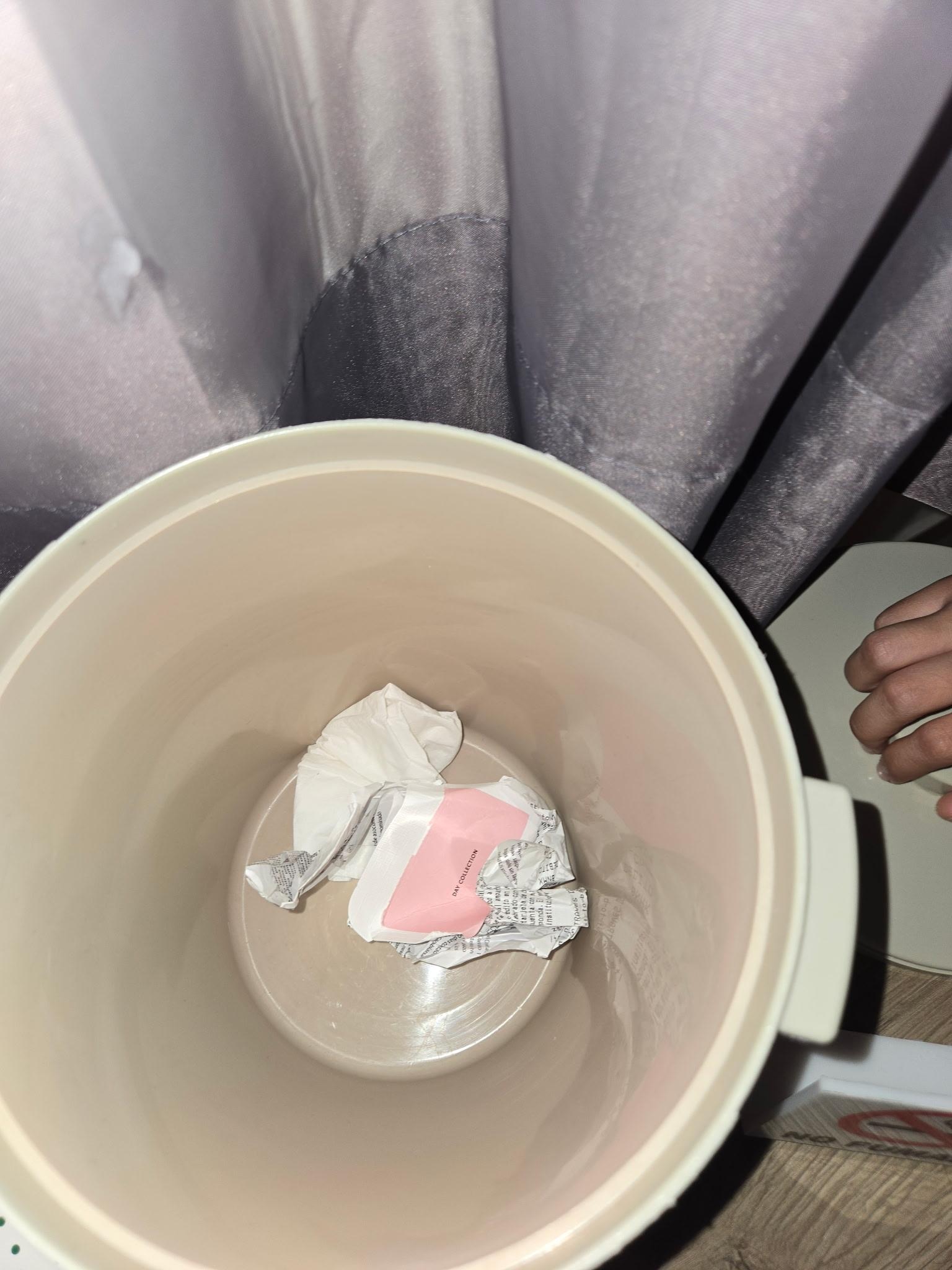 Trash left from previous people. Maintenance didnt clean!