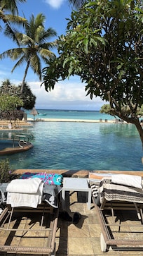 Poolbereich (schnell sein in der Früh)